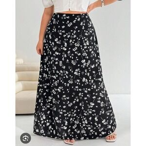 Shein Size S EZwear Ditsy Floral‎ Print Split Thigh Skirt